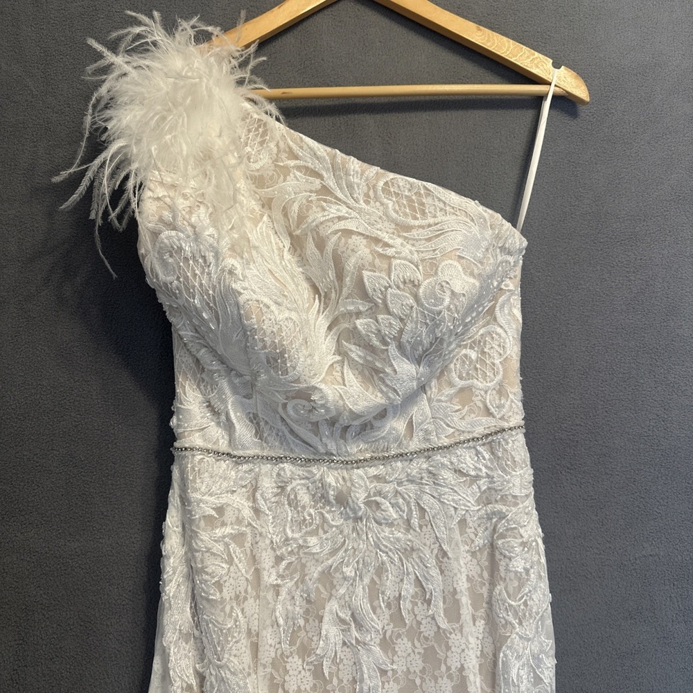 Mac Duggal One Shoulder Formal Gown Illusion Lace Feathered Size XS Ivory Bridal - Picture 4 of 13